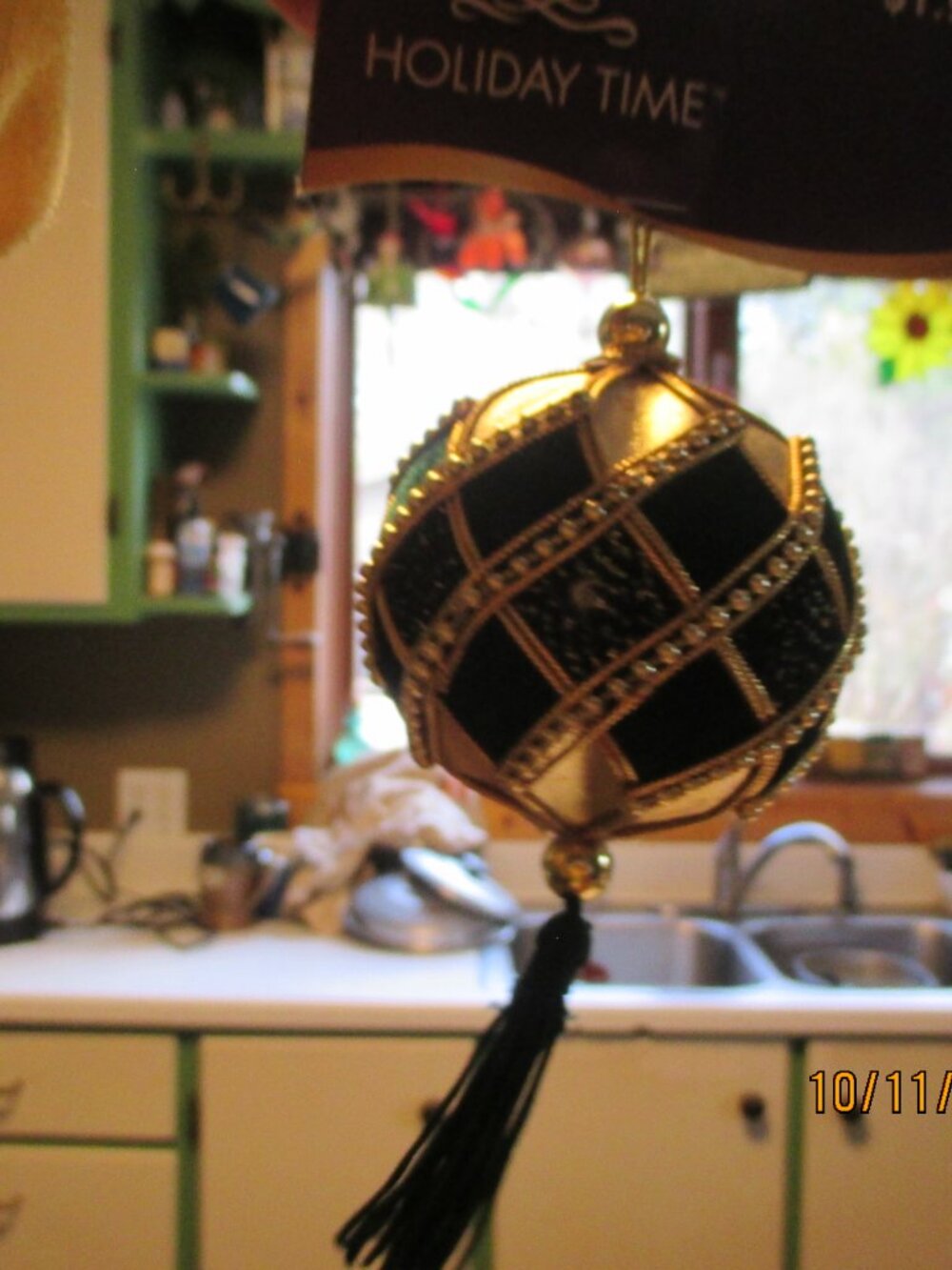 vintage 90s victorian green velvet ornament with tassel embellished